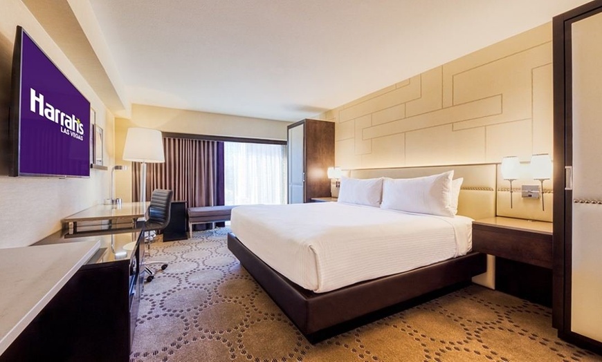 Image 21: Las Vegas Strip Casino Hotel with Spa and Dining