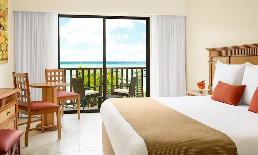 Image 21: Playa del Carmen Beachfront Resort with Private Beach