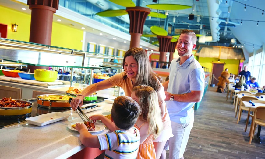 Image 24: Ultimate Family Getaway with Daily Waterpark Passes!
