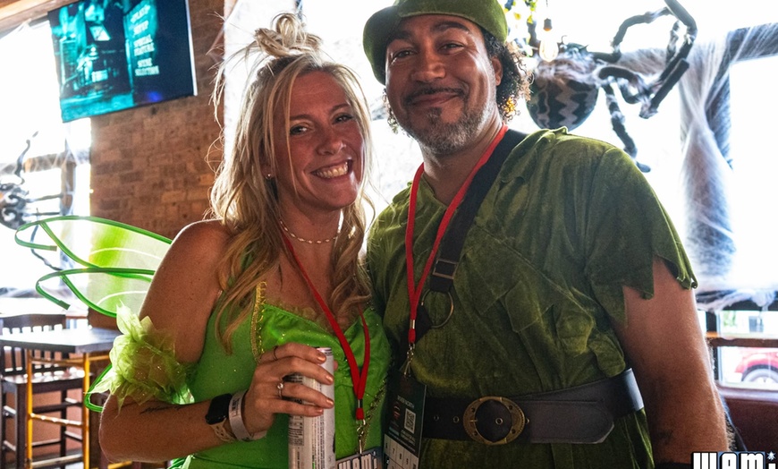 Image 6: Explore Chicago's Halloween Bar Crawl with VIP Deals