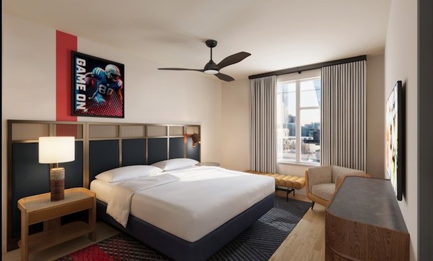Image 10: Nashville Music Row Hotel with Outdoor Pool