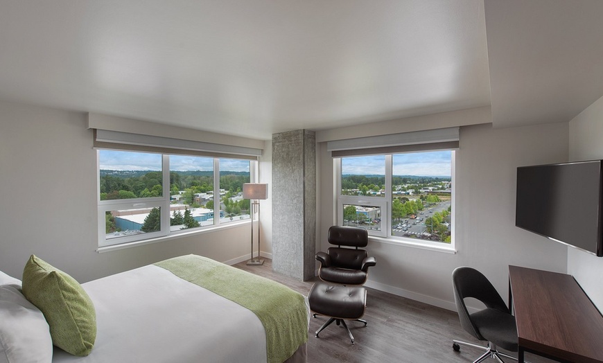 Image 16: Tukwila Hotel near Sea-Tac with Pool and Breakfast