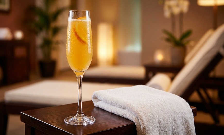 Image 2: Swedish Massage/ Holistic Facial w/ Day Pass & Mimosa