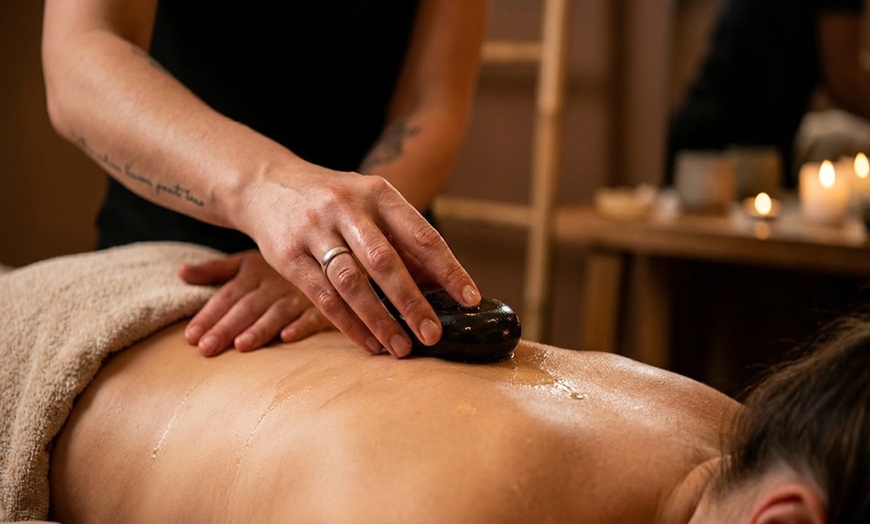 Image 8: Rejuvenate Together with 60-Minute Couples Massage Options