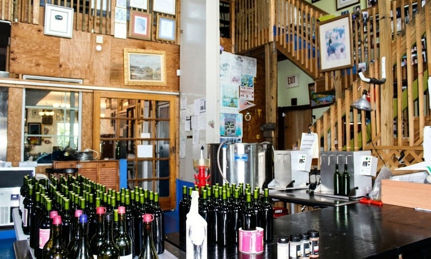 Image 6: European Tradition: Wine Tasting & Padlock Ceremony for 2 or 4 People