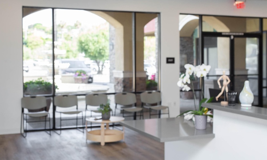 Image 3: Refresh Your Look with ClearGlow Salicylic or Glow & Go Glycolic Peel