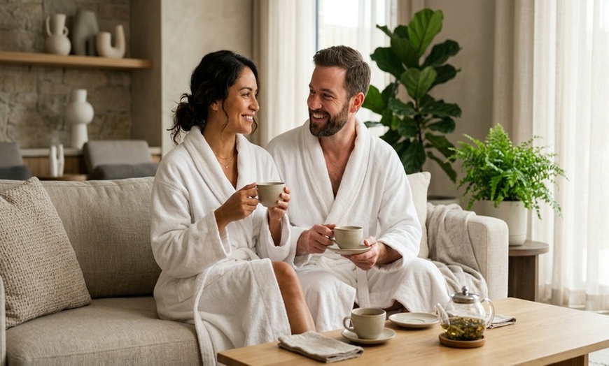 Image 8: 60- or 90-Minute Couples Swedish or Deep Tissue Massage with Oils