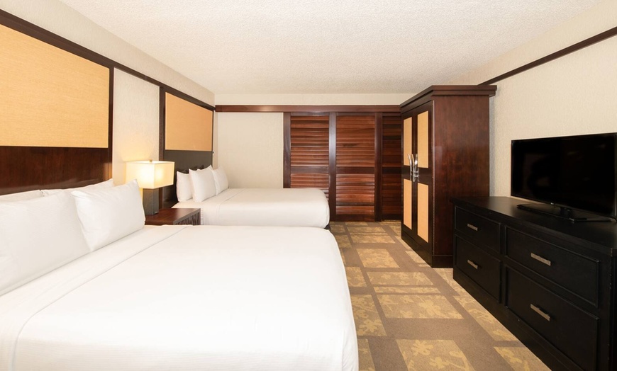 Image 28: Orlando Hotel Near Theme Parks with Pools and Shuttle