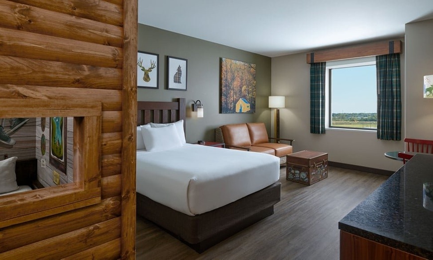 Image 29: Great Wolf Lodge Houston Water Park Resort