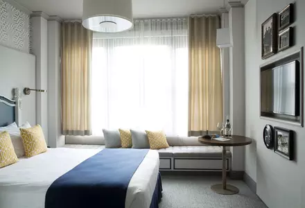 Deluxe Queen Room