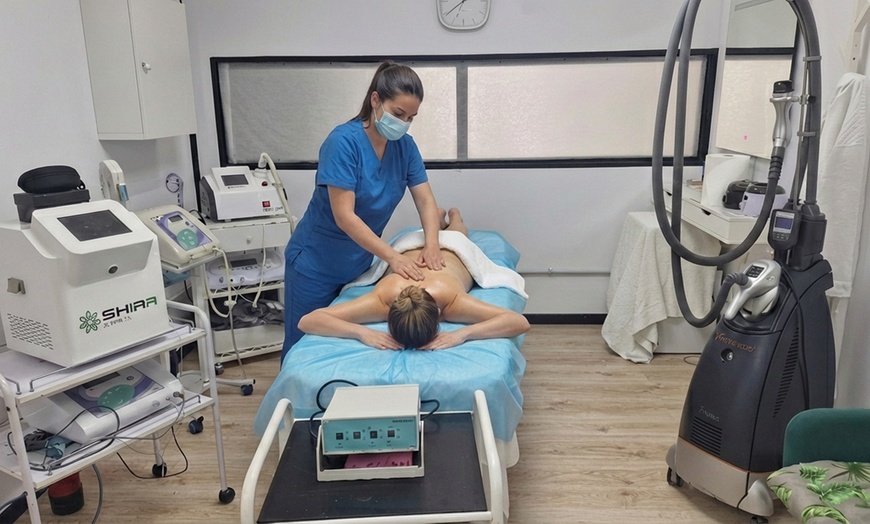 Image 2: 5 o 7 sesiones de masaje drenante, manta eléctrica y aparatología