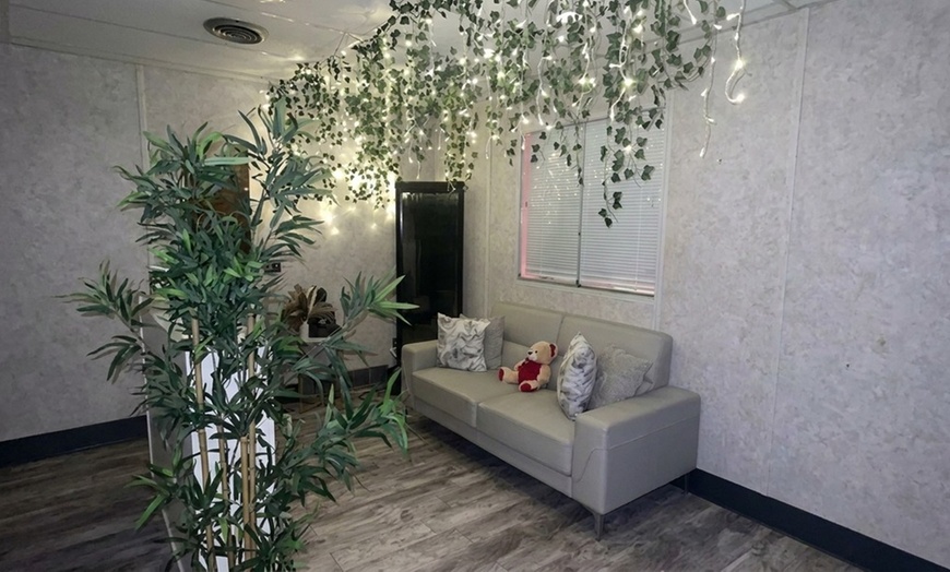 Image 3: 60- or 90-Minute Swedish Massage