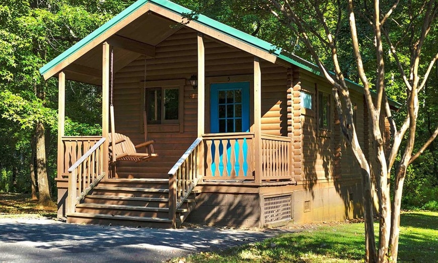 Image 4: Cabin Retreat Near Carowinds Amusement Park