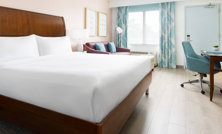 Image 13: Key West Hotel with Pool, Shuttle & Beach Amenities