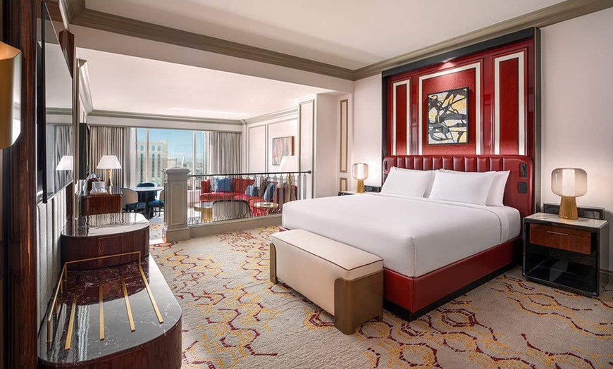 Image 34: Las Vegas Strip All-Suite Hotel with Spa and Four Pools
