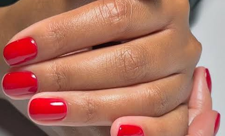 Image 6: Hydro Steam Spa Gel Mani-Pedi for Hydrated, Polished Nails