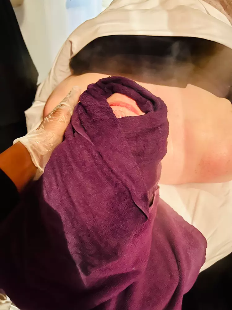 Anti-Aging Facial Sessions for Smoother, Youthful-Looking Skin