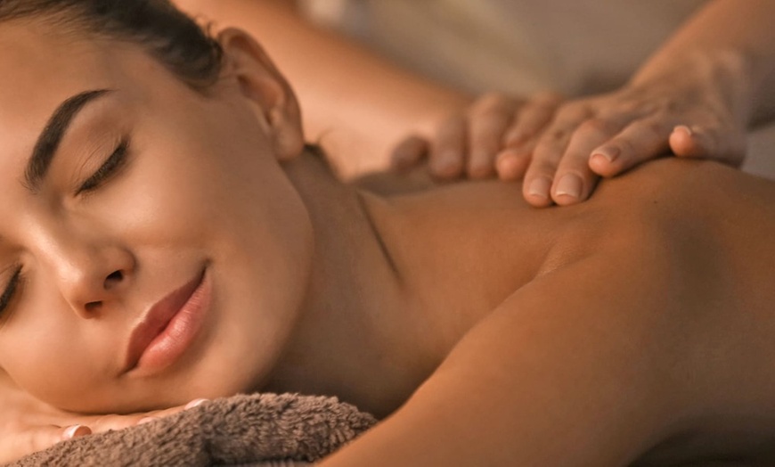 Image 2: Spa Package for 2: Castle Tour, High Tea, Champagne, Chocolate-Strawberries, Hot Tub & Massage (Up to 40% Off)