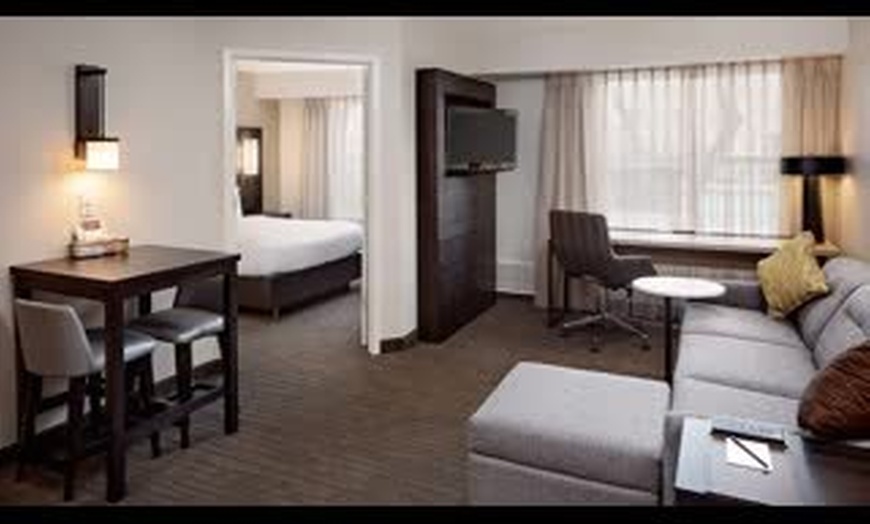 Image 18: Arlington Suite Hotel near AT&T Stadium and Six Flags