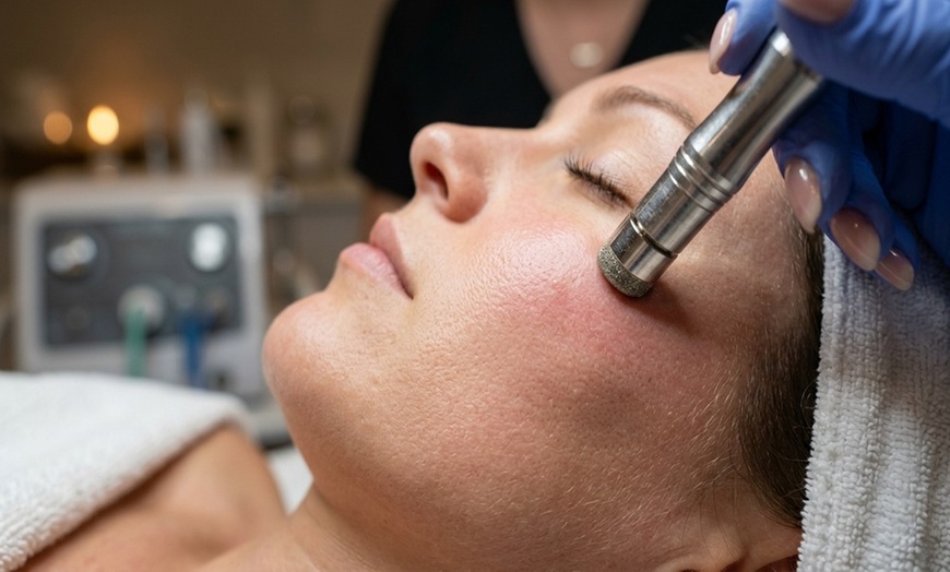 Image 5: Customized Facials with Deep Cleansing & Massage Options