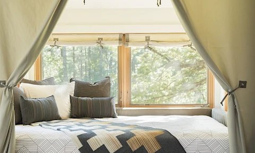 Image 17: Columbia River Gorge Lodge with Spa & Indoor Pool