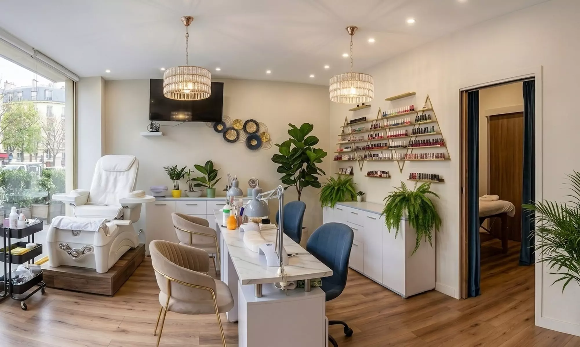 Massage californien et soin du visage pour un bien-être profond