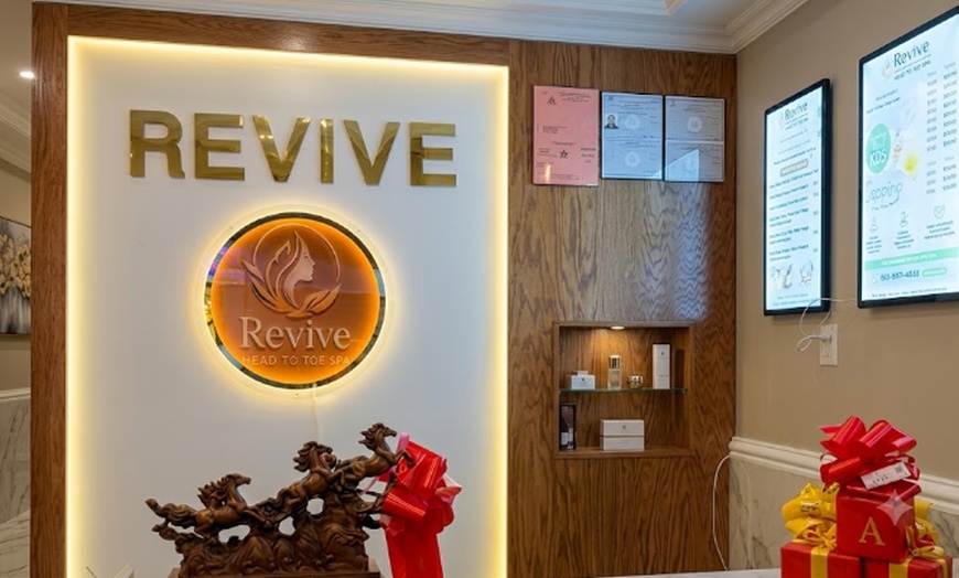 Image 4: Deep-Tissue or Swedish Massage with Hot Stones to Ease Tension