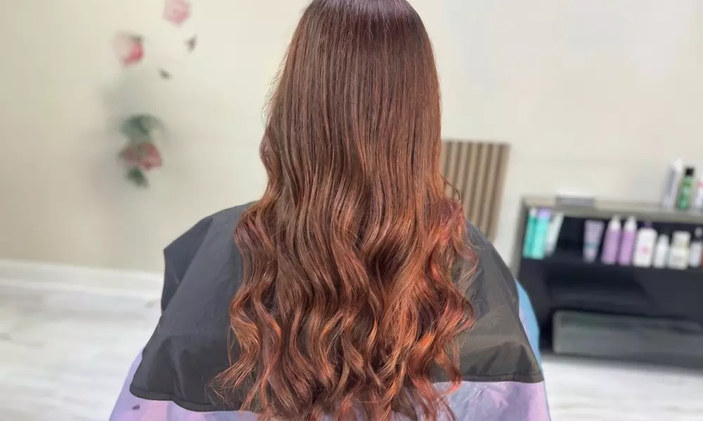 Transform Your Look with Highlights, Blowouts and Hair Styling Options