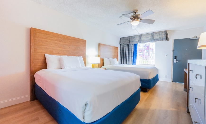 Image 12: Kissimmee Hotel with Pool near Disney & Universal