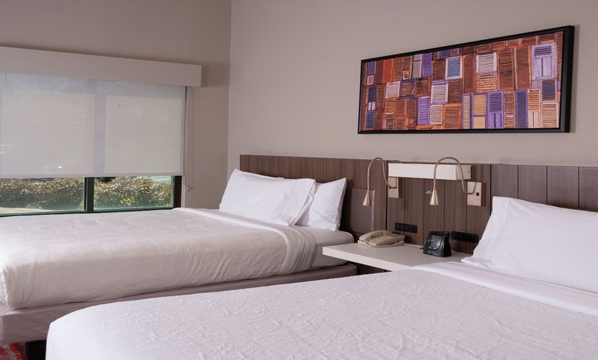 Image 30: Atlanta Airport Hotel with Free Shuttle and Pool