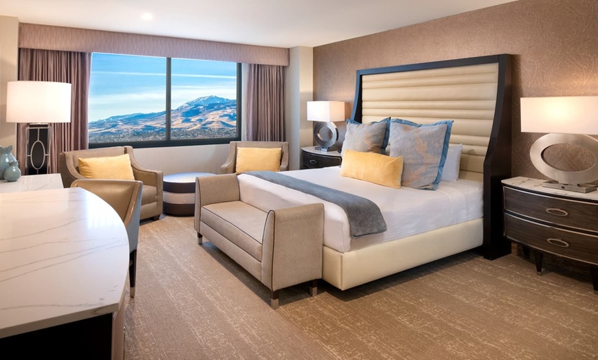 Image 20: Reno Casino Resort with Pool, Spa & Live Entertainment