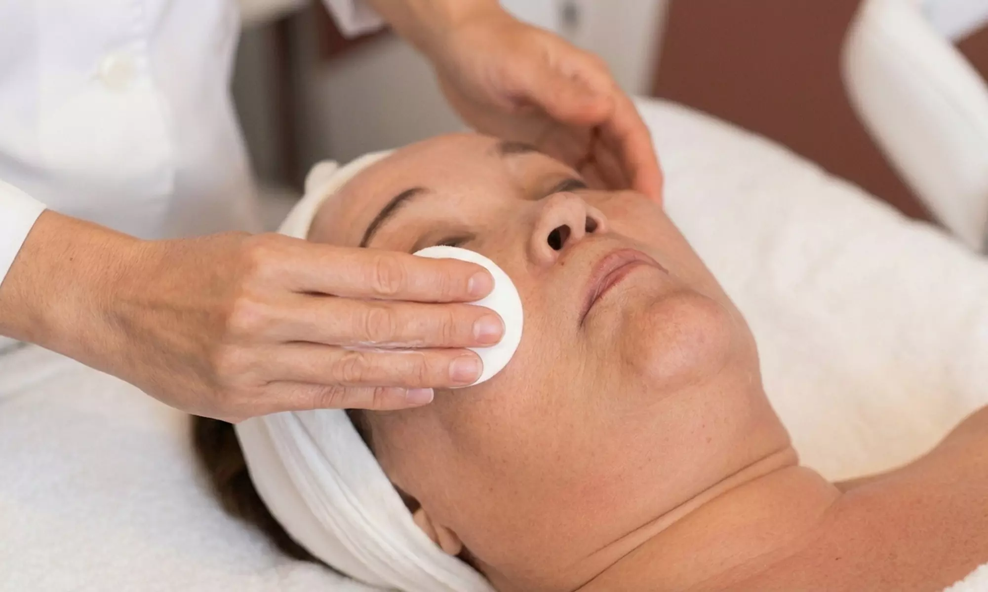 Fruchtsäurebehandlung oder Microdermabrasion für 1 Person