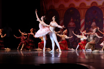 One Admission - Orchestra B - 12/12 at 2PM - Orpheum Theatre - Phoenix, AZ
