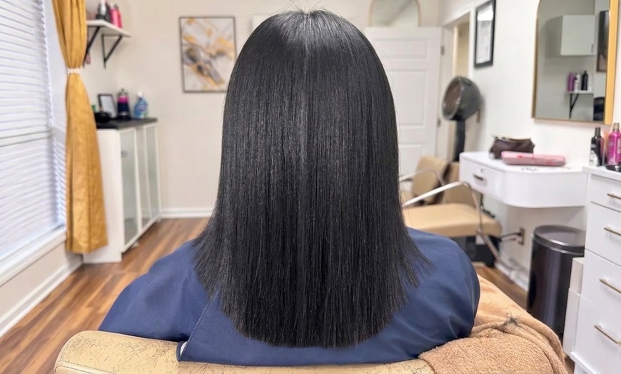 Image 11: Achieve Smooth, Polished Hair