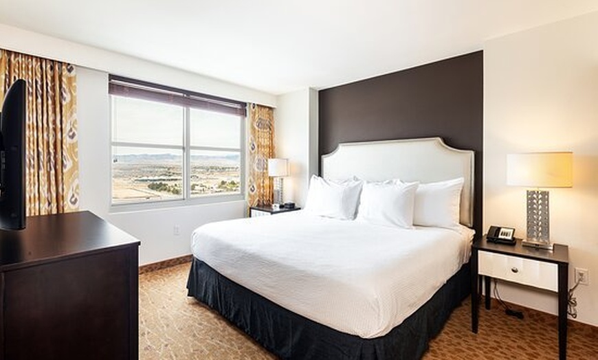Image 30: Las Vegas Suite Resort with 5 Pools near the Strip