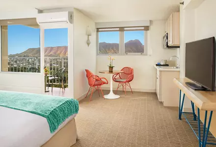 Diamond Head-View Balcony King Jr. Suite