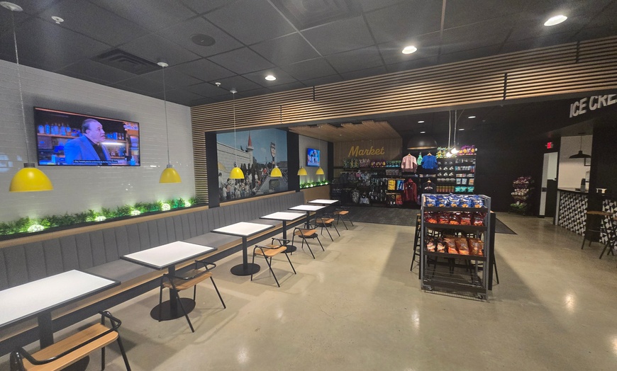 Image 15: Member-Only Deal: Dutch Wonderland Inn in Lancaster –Family-Friendly 