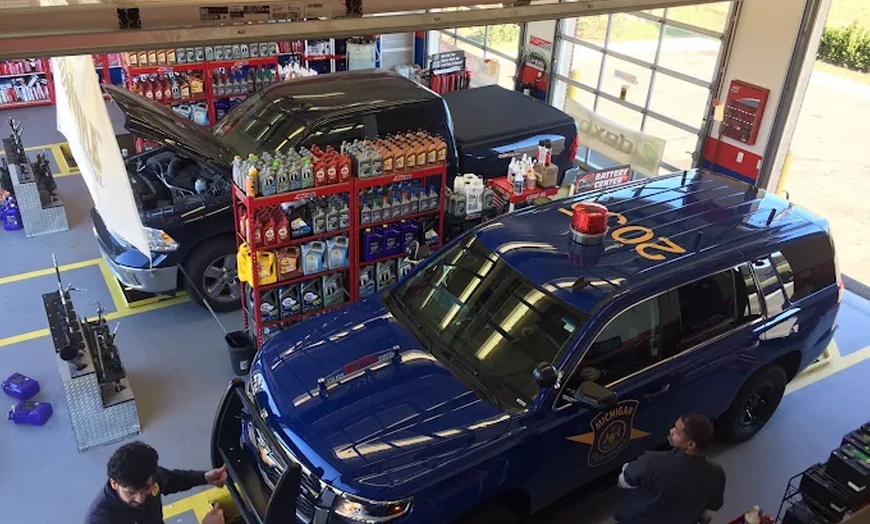 Image 3: Up to 40% Off Oil Change at The 70's Quick Lube
