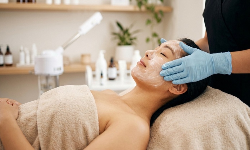Image 5: Relaxing Facials and Massages for Glowing Skin and Pure Relaxation