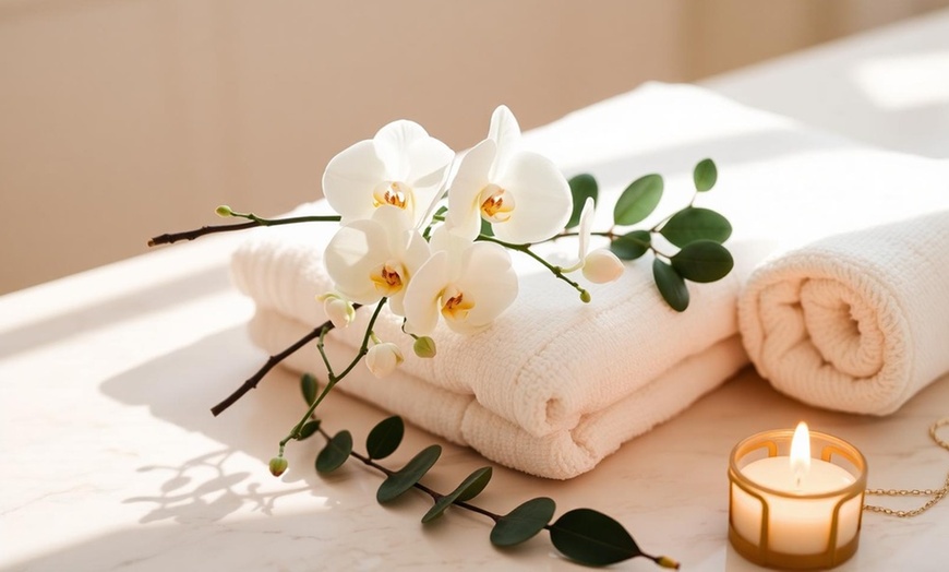 Image 4: Couples Massage LUXURY COMBO—Hot Stones—Back Facial—Infrared Sauna	