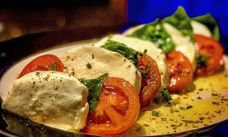 Image 2: Dining Credit: $50 for 2 or $100 for 4; Valid Sun-Thurs for Dine-In