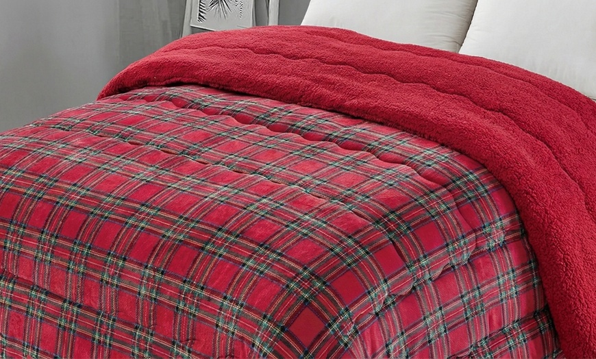 Image 6: Trapunta invernale in sherpa