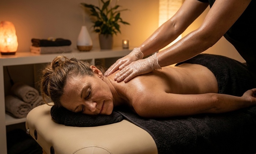 Image 6: Enjoy Foot Reflexology, Solo Relaxing Combo Massage & Couples Packages