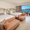 Image 26: Cabo Beachfront Resort with Infinity Pools & Rooftop Bar