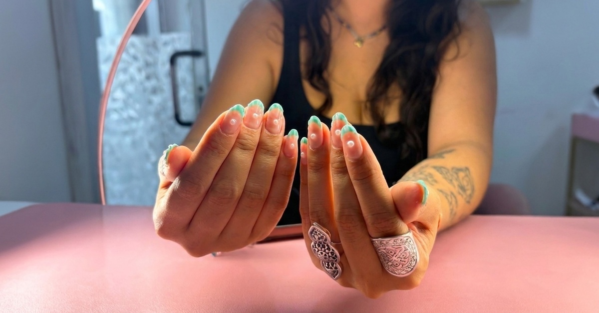Manicura y pedicura semipermanente con nail art en Madrid