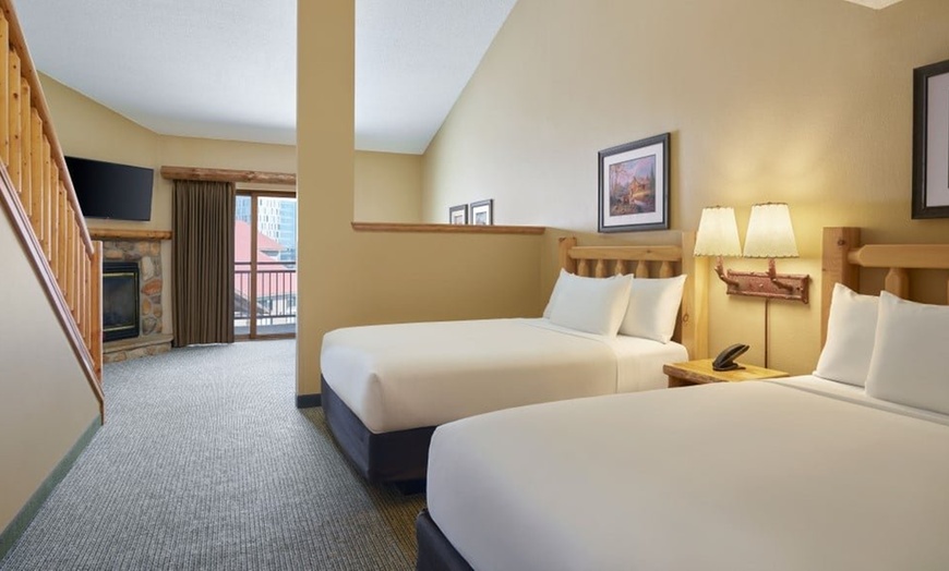 Image 23: Great Wolf Lodge Kansas City Water Park Resort