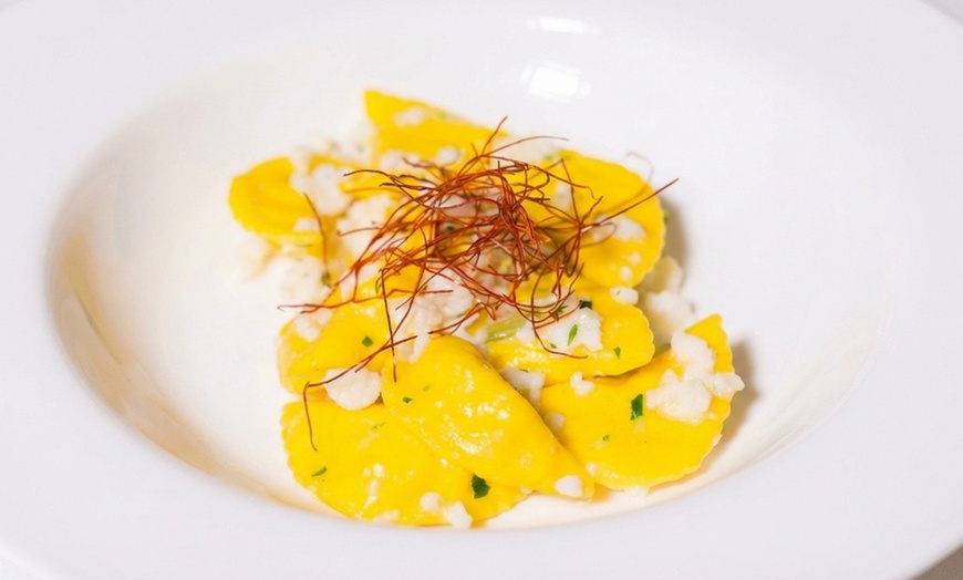 Image 11: Fano: soggiorno con colazione, welcome drink e una cena