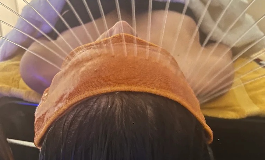 Image 3: Relaxing Head Spa with Facial Treatment for Scalp Health