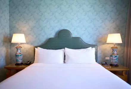 Deluxe King Courtyard
