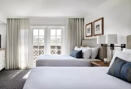 Deluxe Suite 2 Queen Beds